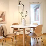 Live In A Stylish Home In The Center Of Oslo